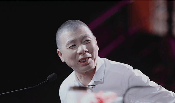 冯小刚有多爱金钱?密切接触女星揭露:富豪面前