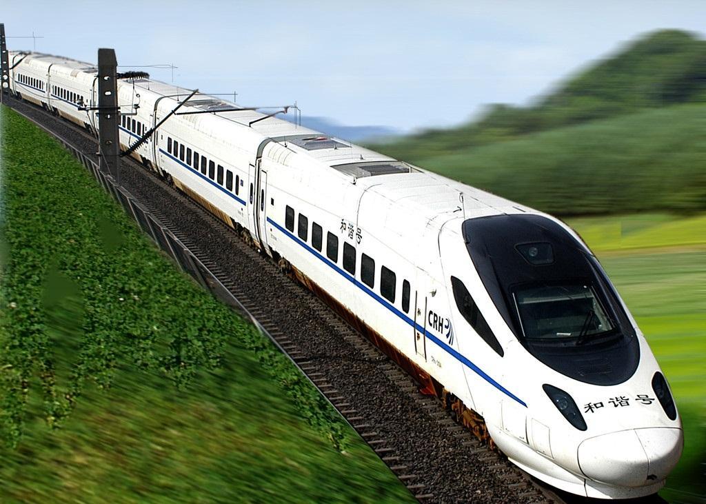 印度人声称: 中国高铁没印度快! 来中国体验一次彻底坐不住了