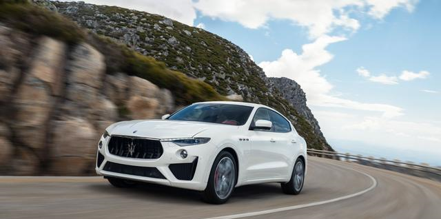 国足球员都开什么车这人14岁上联赛,座驾谁