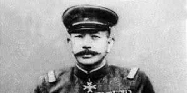 他是731部队老大,见到麦克阿瑟,拿出一份绝密