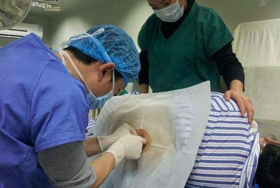 原来这么粗! 剖腹产打麻药的针头长这样, 心疼
