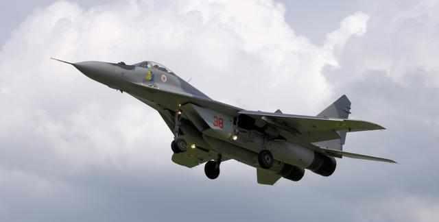 浅谈怎么分辨米格-29系列与苏-27系列战斗机