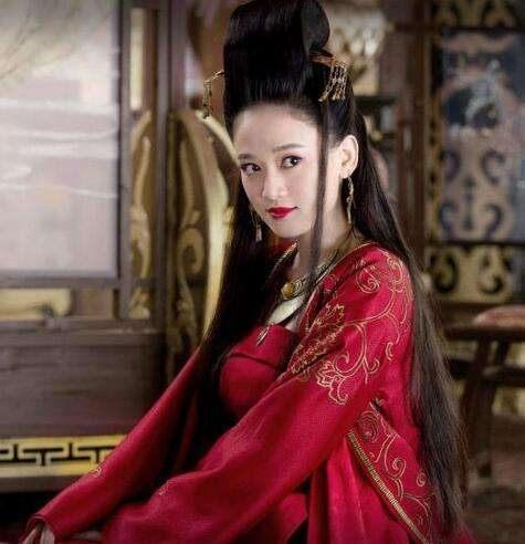 古装明星的邪魅一笑,贾静雯英气逼人陈乔恩吓坏人