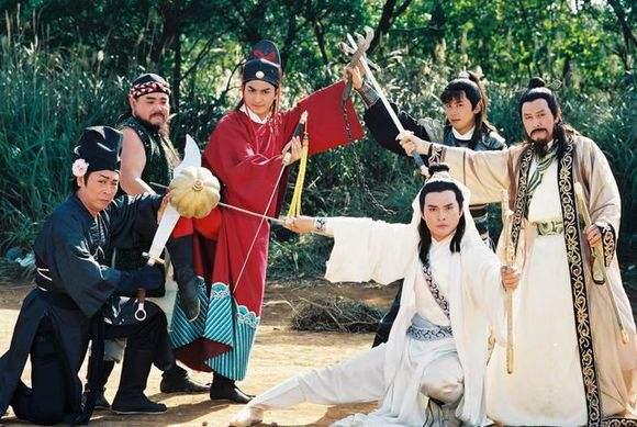 五鼠是怎么死的?三侠五义里死了白玉堂,续书里死了三个,剩下谁