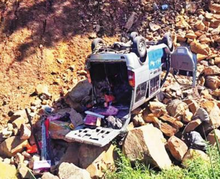 《最后的棒棒》导演何苦车祸受伤,新片票房不