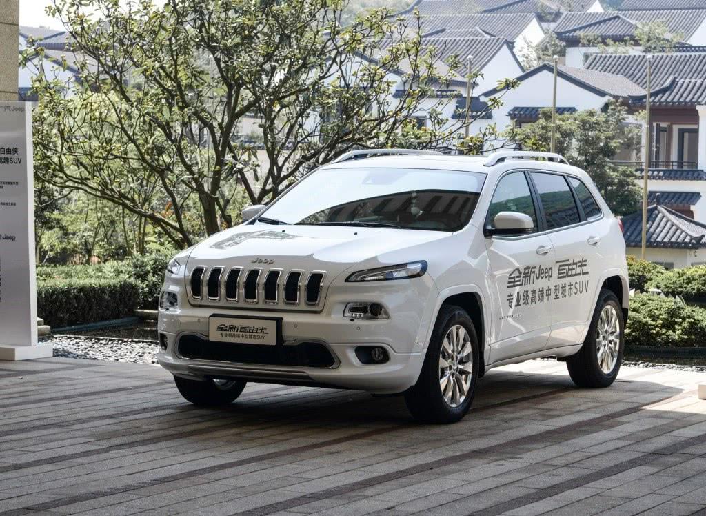 买指南者后悔了！新车仅14万起，配9AT比昂科威精准，油耗8.3！