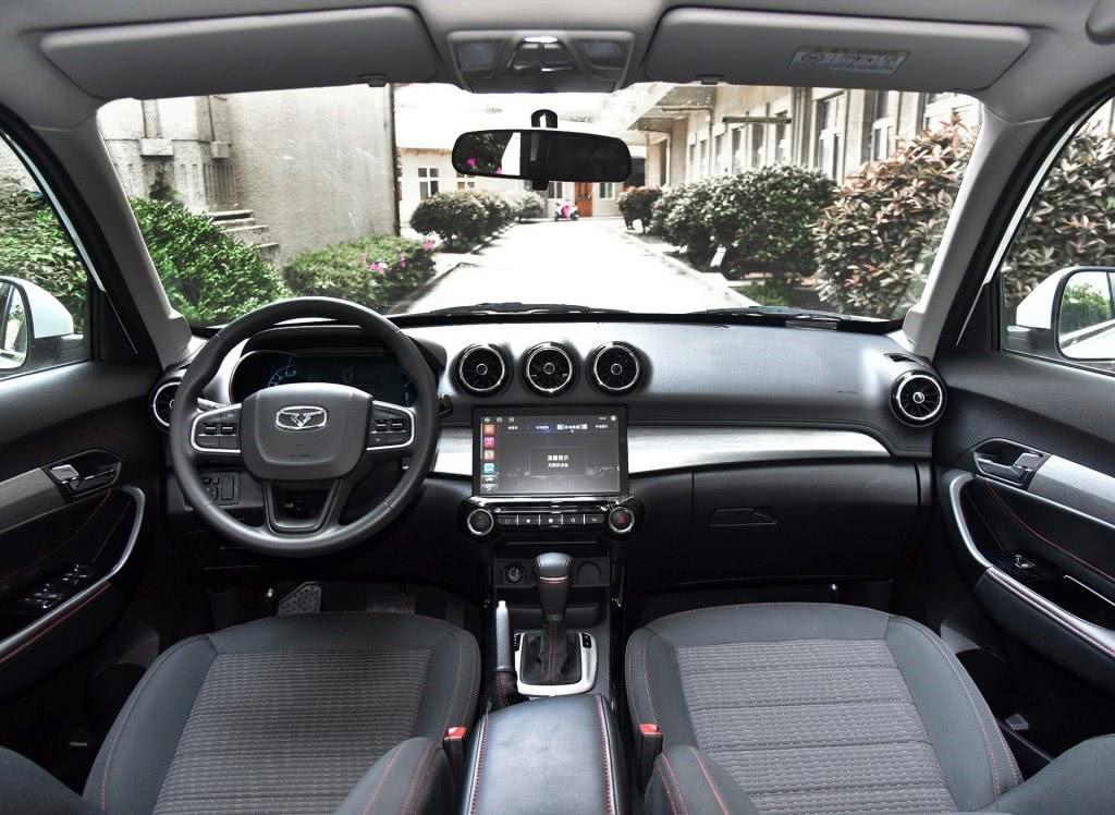 国产新车被称“安全王”！新车5万起油耗6.7，外观比别克霸气！