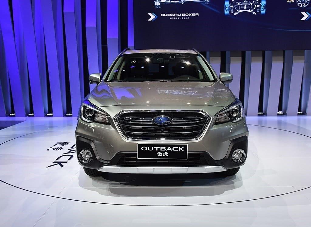 车重1.6吨，轴距2.74米，操控油耗吊打汉兰达，低配顶配仅差4万