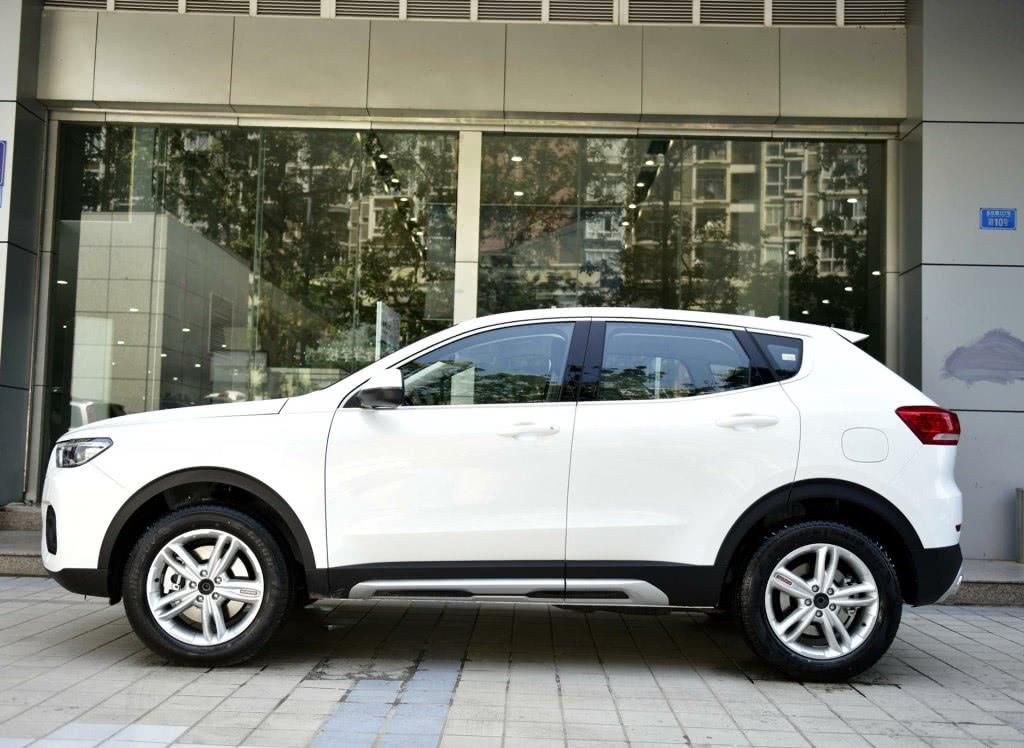 轴距2.66米，离地174马力139，配7DCT操控吊打“亲大哥”H6！