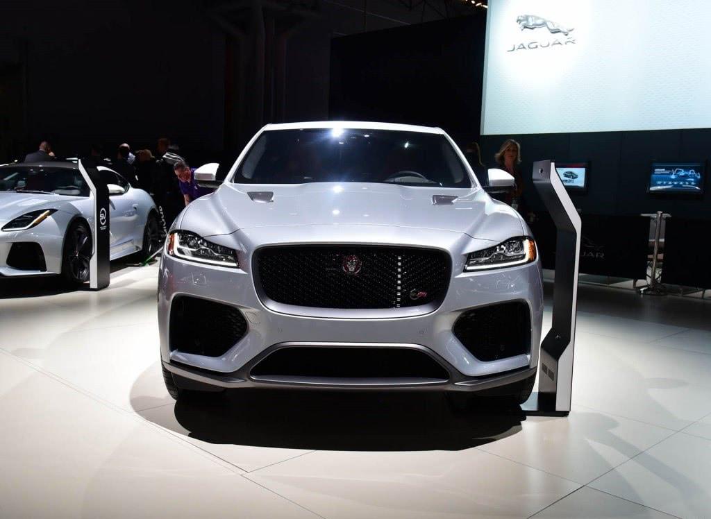 车重2吨，轴距2.9米，配3.0T加速5.5秒，操控甩发现神行8条街！