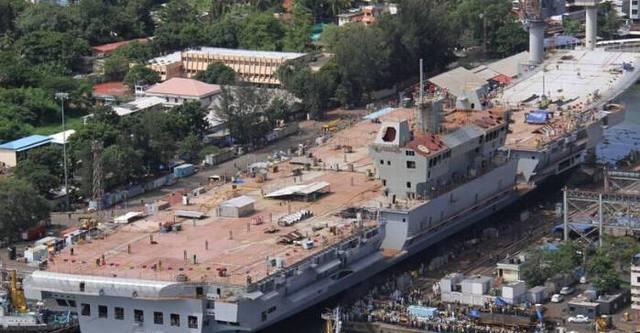 美国是如何评价印度航母的?印度网友都表示,太