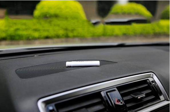 注意，夏天是汽车自燃的高发季，车上避免放置这些东西！