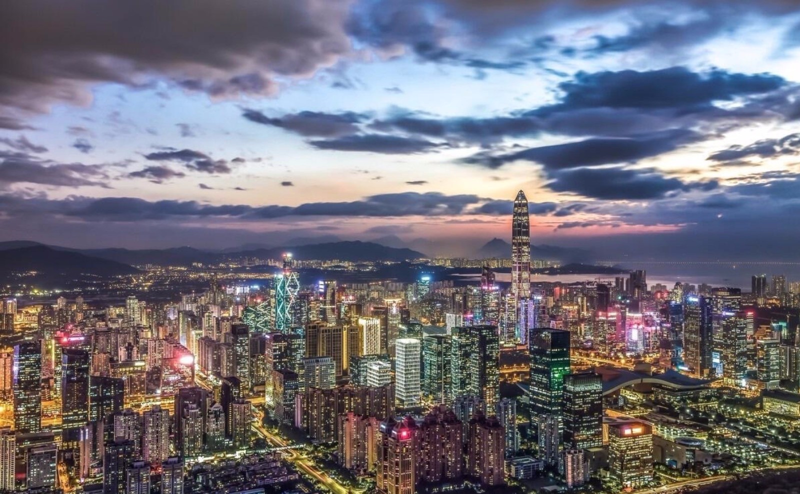 深圳现在多少人口_深圳各区人口分布图(2)