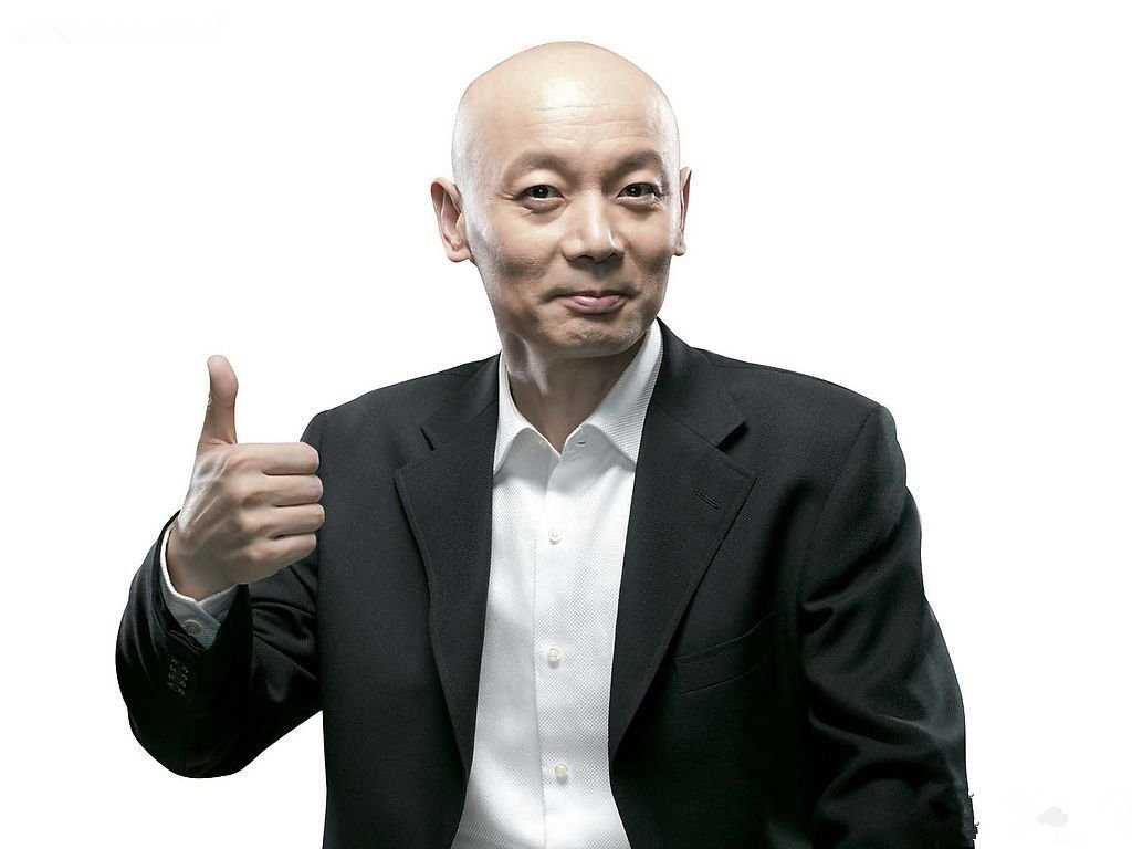 娱乐圈5大光头男星，个个座驾霸气无比，只有他惊艳了时光!