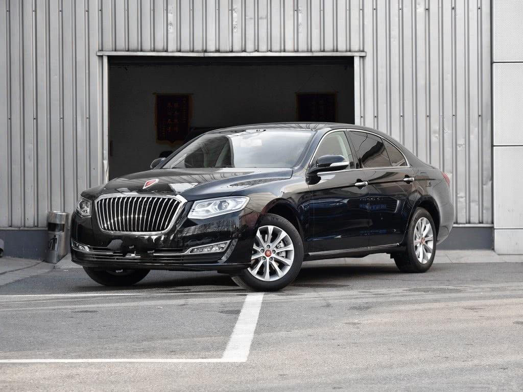 买皇冠后悔了！一汽新车亲民更良心，外观造型天籁雅阁都嫉妒！