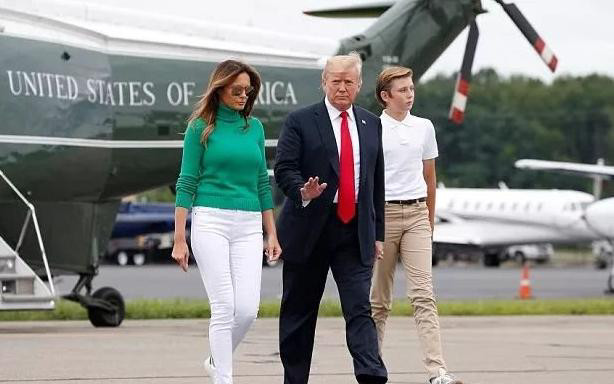 特朗普儿子巴伦12岁身高竟有1米9,颜值爆表迷