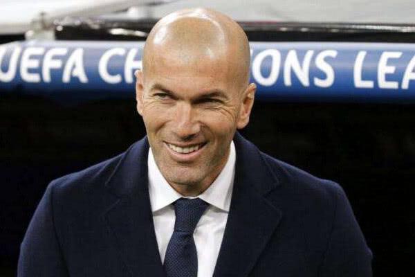 世界足坛教练排名,恩里克垫底,齐达内上榜,榜首