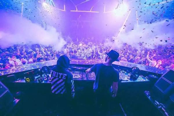 电音为什么会流行化?就连抖音也开始泛滥EDM