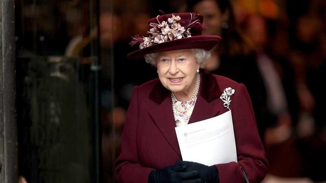 英国现在有谁可以直呼英国女王的名字？菲利普亲王可以吗？