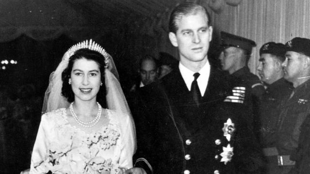 英国现在有谁可以直呼英国女王的名字？菲利普亲王可以吗？