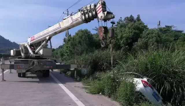 保险公司这4项服务，全国免费通用，别再白白给4S店送钱！