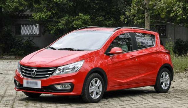 宝骏再出黑马SUV, 内饰媲美宝马, 仅售4万重振奥拓当年雄风