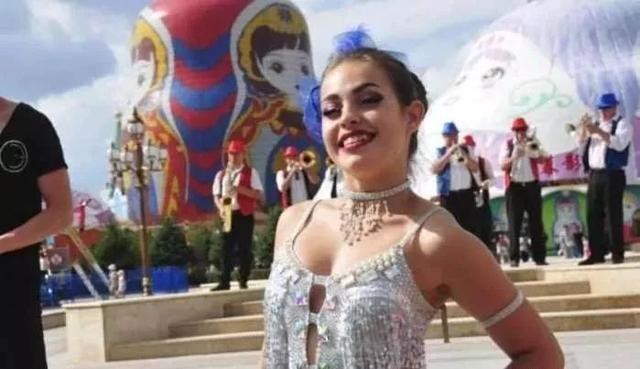 黑龙江边境城市:俄罗斯女孩随处可见