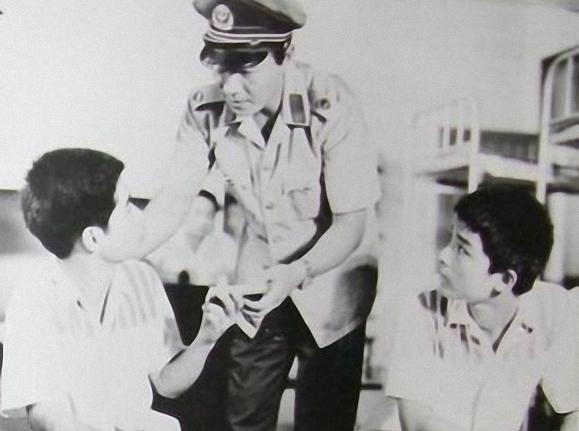 1985年电影《少年犯》黑白剧照 一部电影看哭一代人