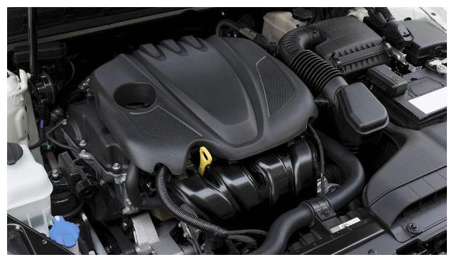 现代终于发飙了！从20万降到10万，油耗仅7L，还在看雅阁吗