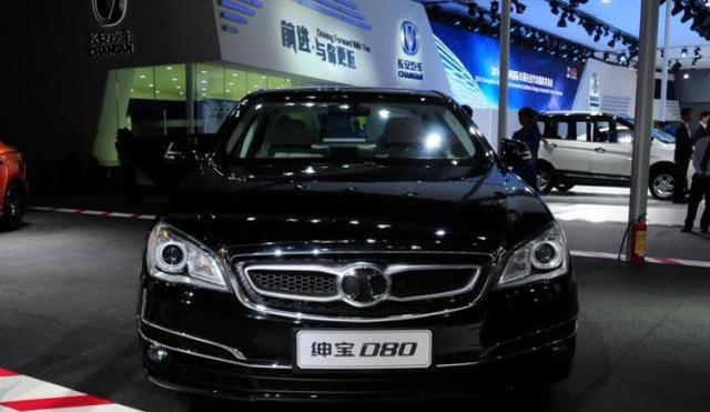 奔驰把老底盘卖给北汽赚钱，可实车一出厂，德国人肠子都悔青了