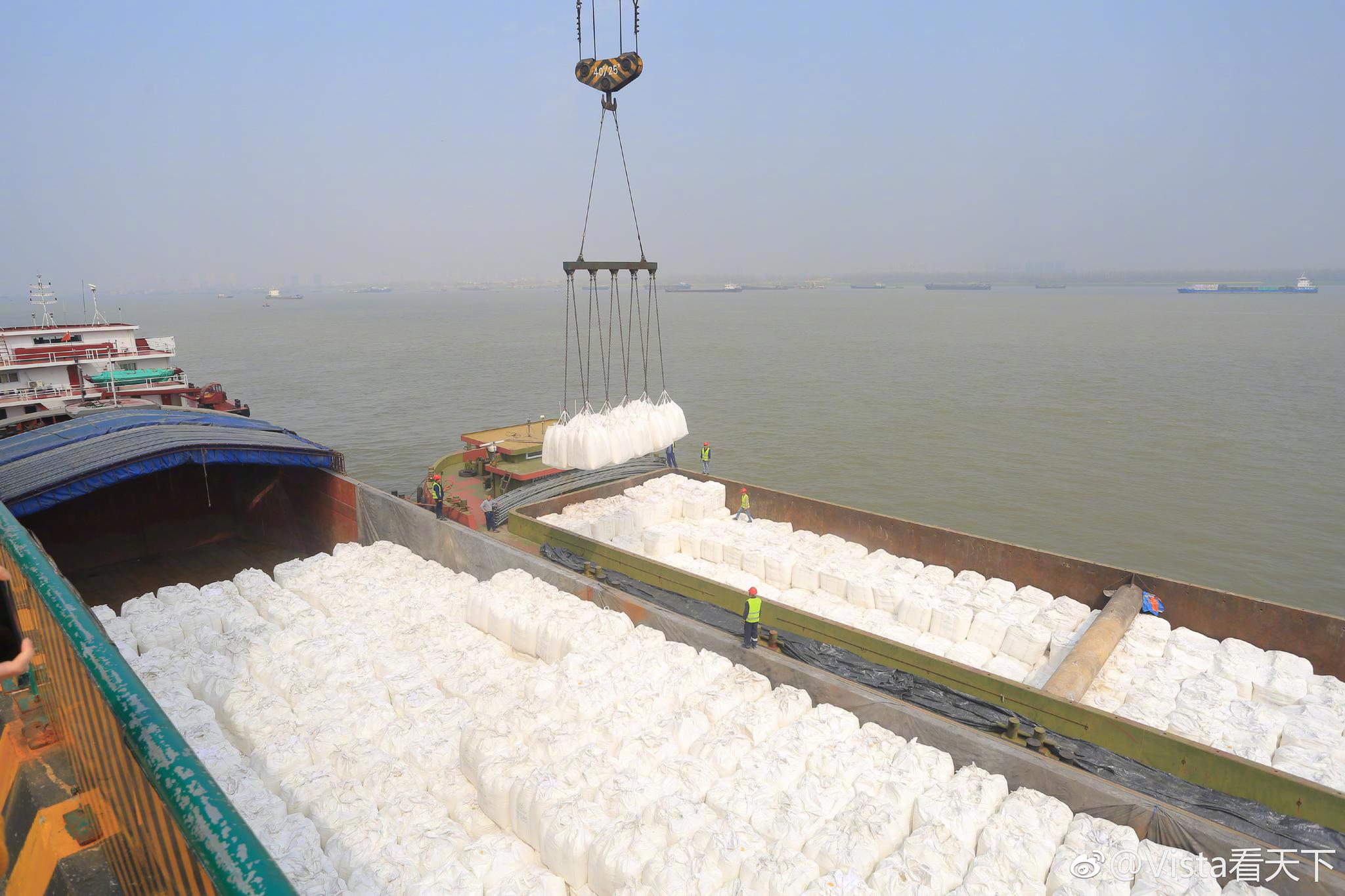 揭秘拼多多便宜有好货商业逻辑:28包纸巾为