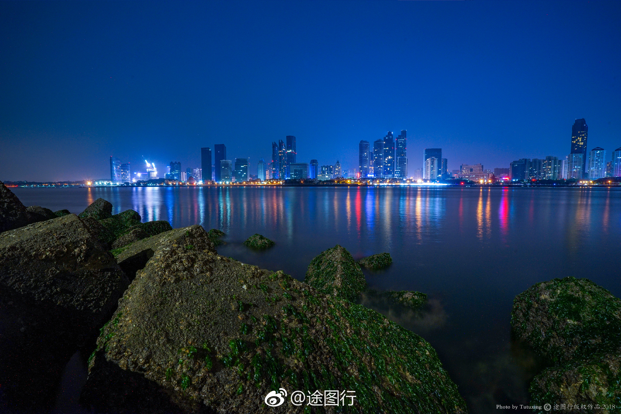 今晚属于青岛的时刻,发一组青岛的夜景图_新浪新闻