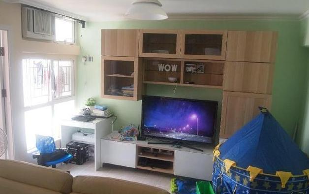 香港750万的房子, 面积挺小的, 还是国内的好