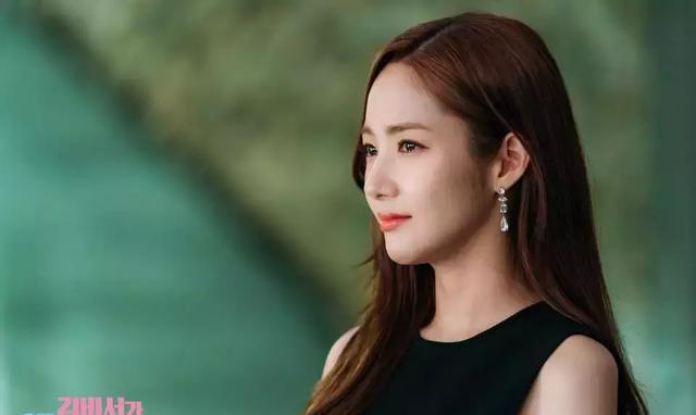 继朴叙俊之后,朴敏英也回应了恋爱传闻,因为我也觉得很适合!