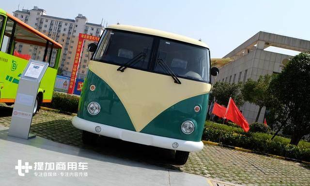 致敬大众T1?承载性可比轻卡厢货,恒天新楚风电动售货面包车实拍