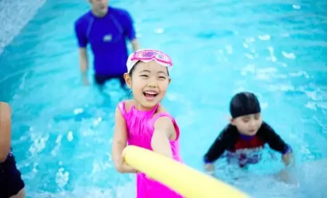 这么豪华?是儿童游泳馆?