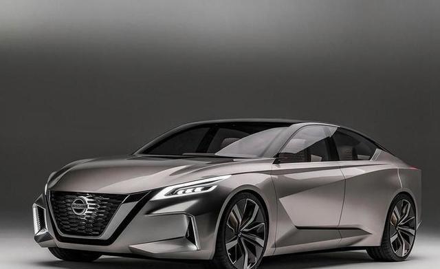 看到全新天籁，我默默的去4S店收回了凯美瑞的定金