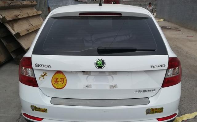 没买大众polo 一样的价格提这款 比polo长“半米”的车