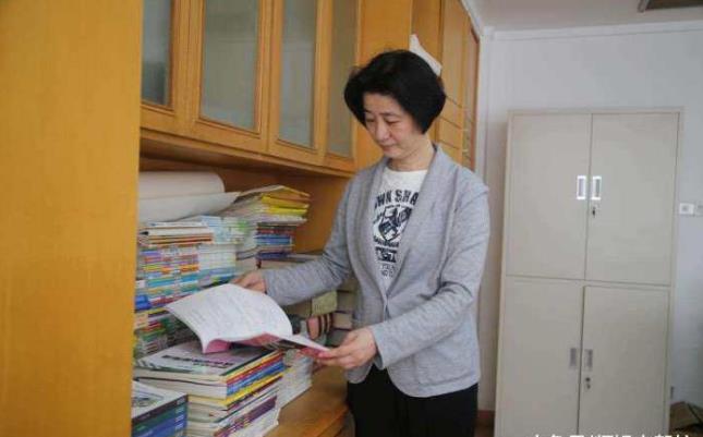 新闻传播学的专业类别多,传媒专业有区别,考生