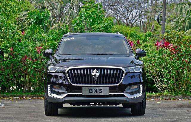 后备箱空间较小, 新车油耗较高, 内饰塑料较多, 这就是新宝沃?