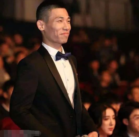 旭旭宝宝微博关注的女主播中,除了阿冷另一位