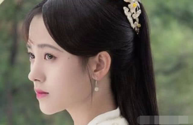 80年代,90年代,00年代的3位美女,差距一目了然