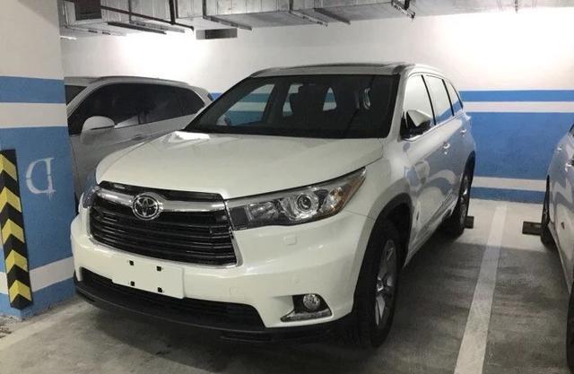 都说日本车皮薄馅大, 汉兰达撞坏了才知道做工有多好