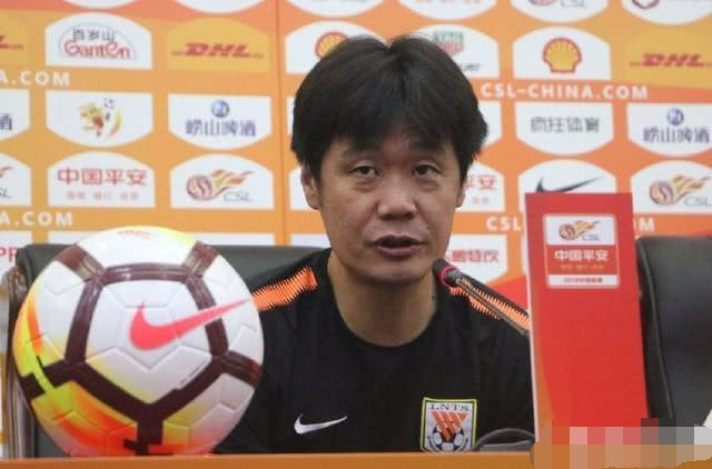 鲁能的新外援格德斯今年是租借加盟的,不合适