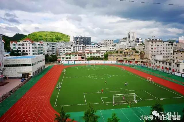 利川一中新校区开工，预计2019年建成，环境设施比肩大学校园