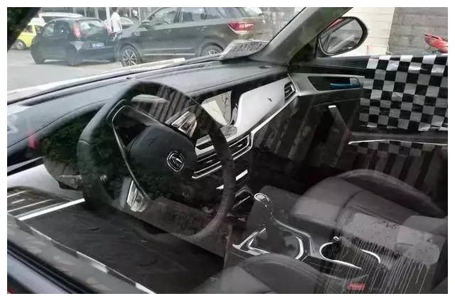 长安终于爆发了！新车比奔驰GLA还漂亮，售价7万果断放弃H6