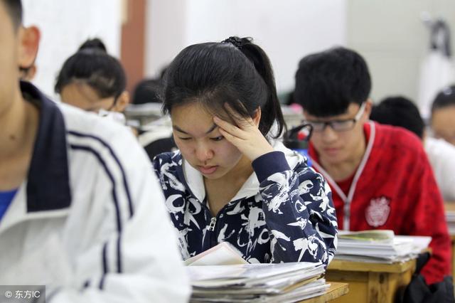 周末给毕业学生无偿补课,没法休息,教师:不补课