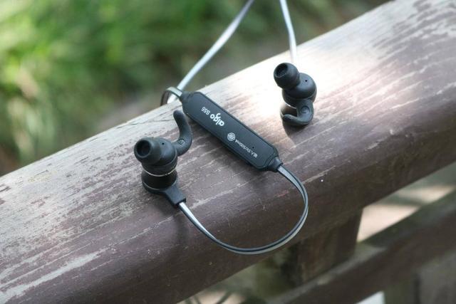 带反光有磁吸设计 夜跑伴侣爱国者S55蓝牙运