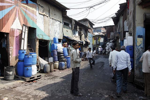 印度人大多穷困,但为何幸福指数还那么高呢?主