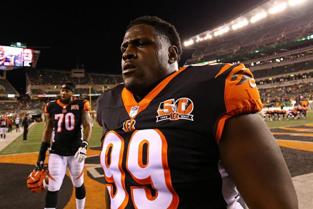 为什么都说NFL球员强壮,看看那些橄榄球员的